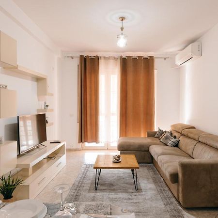 Rs Place 1-Bedroom Apartment Tirana Eksteriør billede
