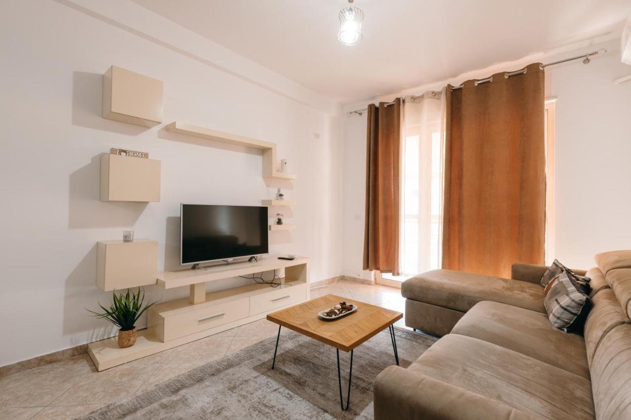 Rs Place 1-Bedroom Apartment Tirana Eksteriør billede